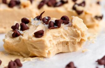 Peanut Butter Frozen Yogurt Bites (4 ingredients!)