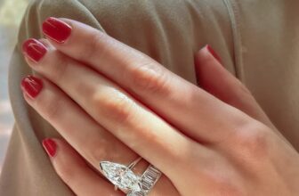10 Fantasy Diamond Engagement Rings for a Magical Proposal